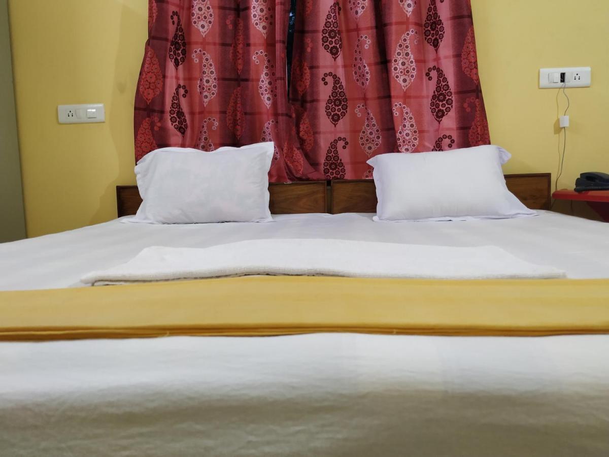 Bhalobasa Anandabas Hotel Bolpur Bagian luar foto