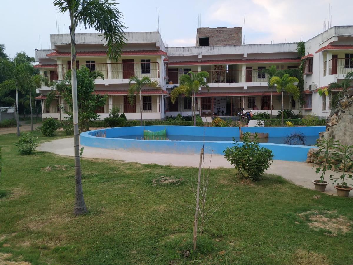 Bhalobasa Anandabas Hotel Bolpur Bagian luar foto